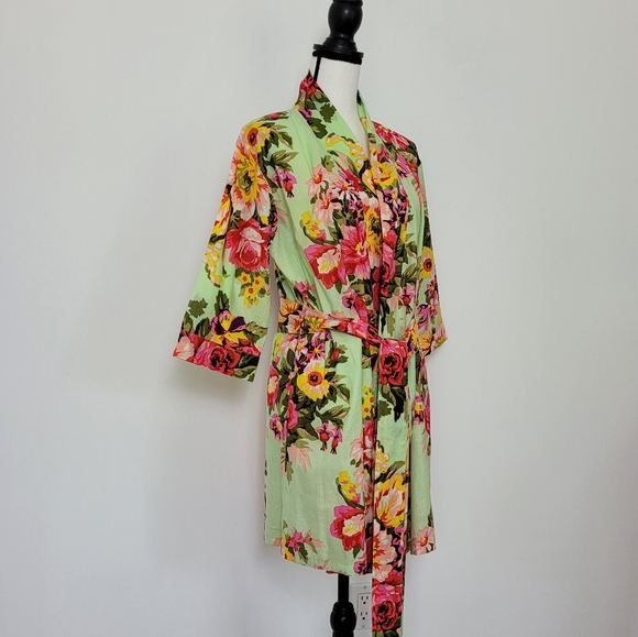 Sandy Rogers Robe 🎊3 for $35🎊 - Picture 7 of 16